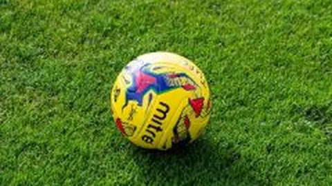 篮网交易官宣：拉塞尔离队换得芬尼-史密斯加盟